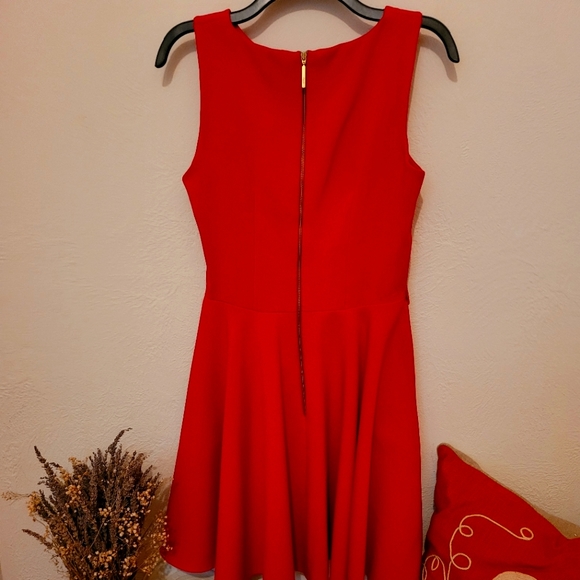 Closet London Pleated Red Dress - Picture 2 of 3